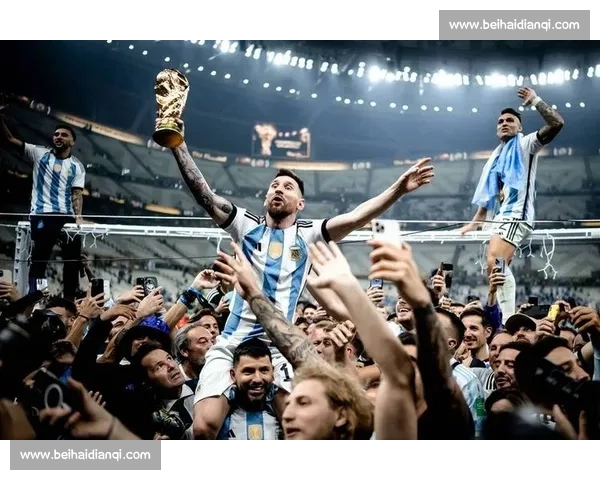 梅西C罗之后,谁能接过西甲荣誉球迷热议年度最佳!