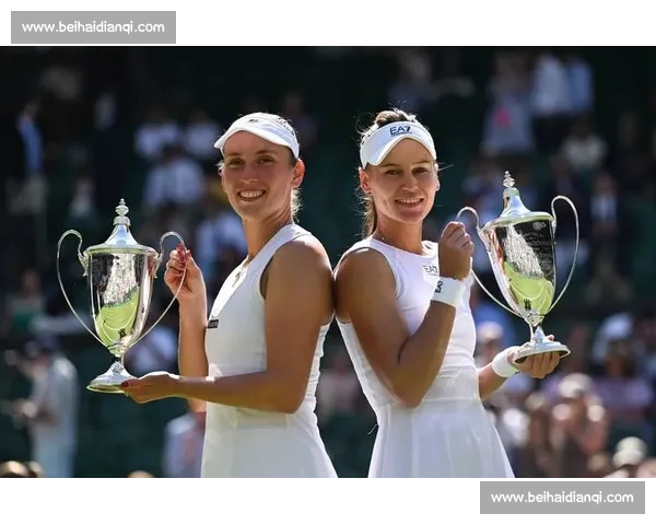 奇迹!女双冠军一路过关斩将,最终捧起奖杯!